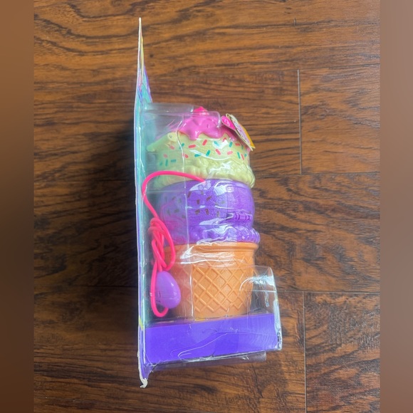 {Polly Pocket} Spin ‘N Surprise Playground Ice Cream Cone - Picture 9 of 11